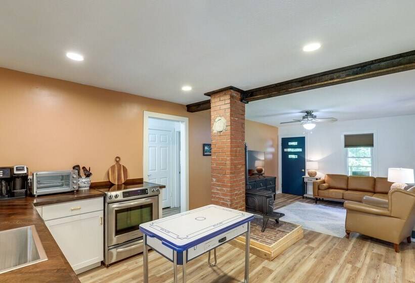 Weaverville Retreat W/ Private Hiking Trail!