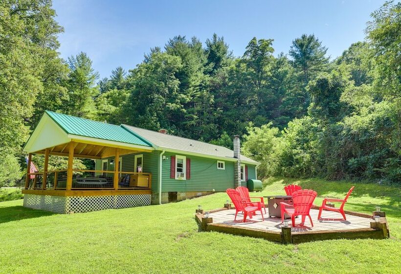 Weaverville Retreat W/ Private Hiking Trail!