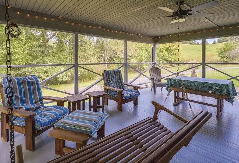 West Jefferson Riverfront Retreat W/ 2 Porches!