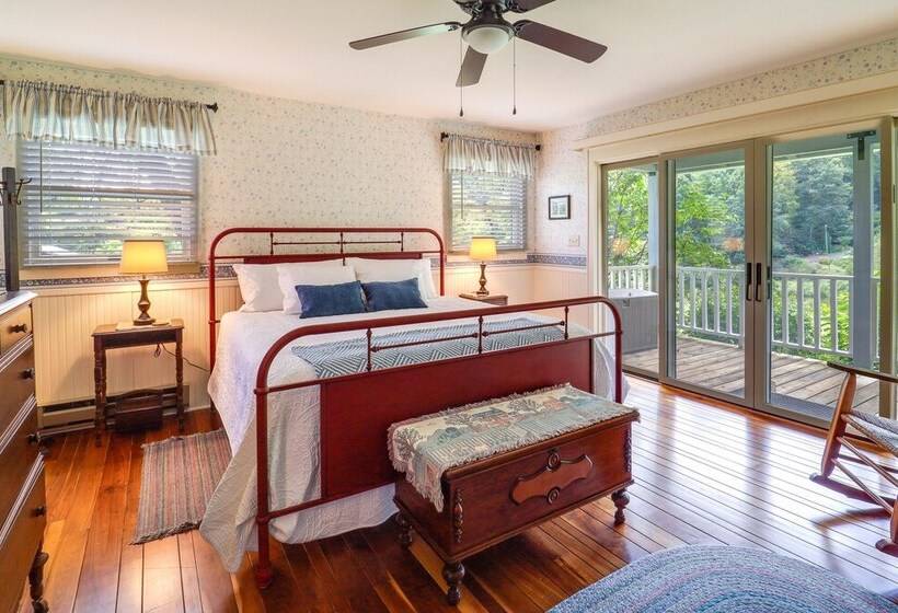 West Jefferson Riverfront Retreat W/ 2 Porches!