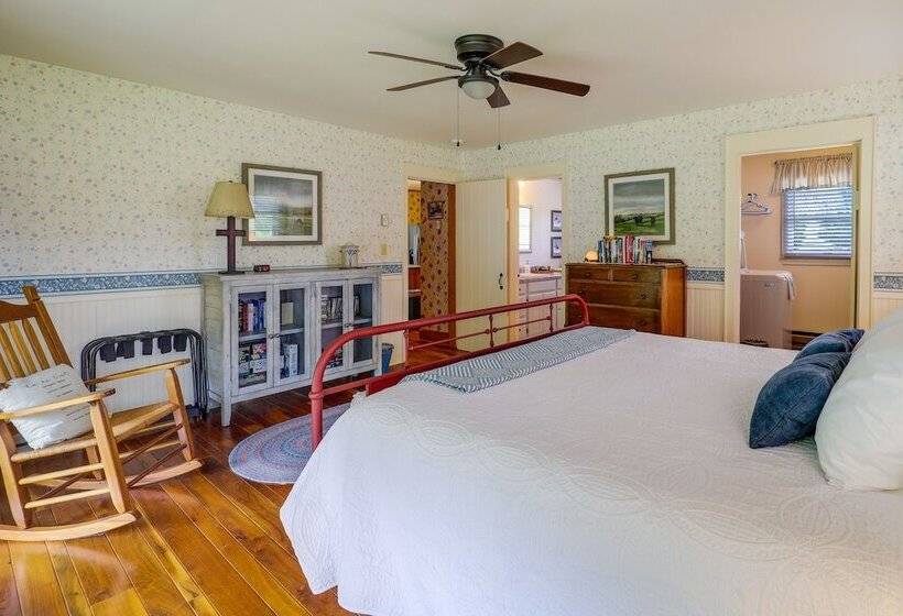 West Jefferson Riverfront Retreat W/ 2 Porches!