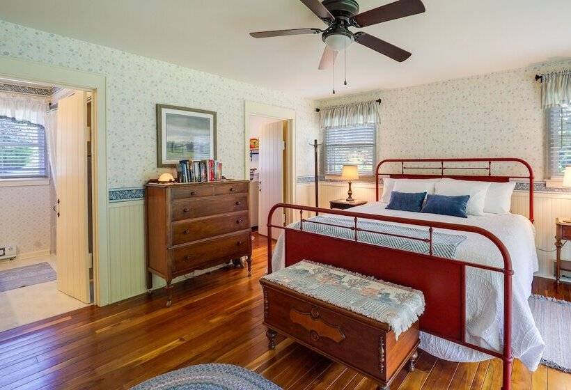 West Jefferson Riverfront Retreat W/ 2 Porches!