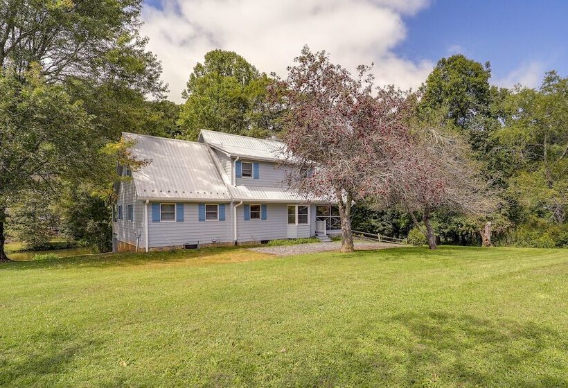 West Jefferson Riverfront Retreat W/ 2 Porches!