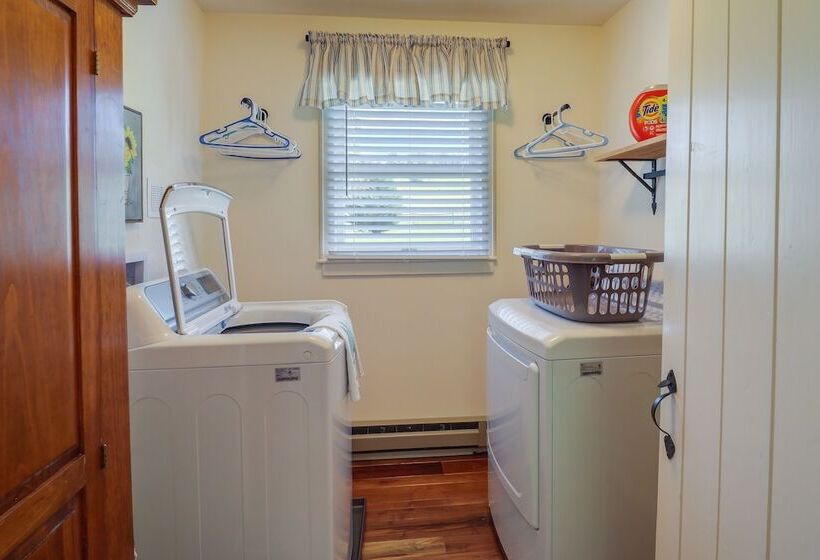 West Jefferson Riverfront Retreat W/ 2 Porches!