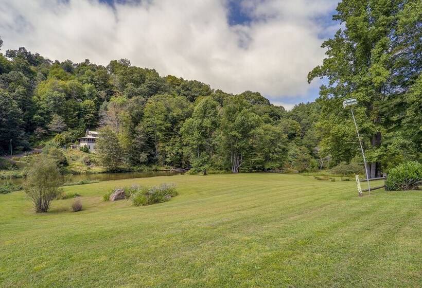 West Jefferson Riverfront Retreat W/ 2 Porches!