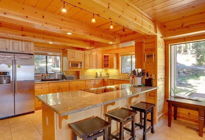 Westwood Lakefront Cabin W/ Hot Tub & Boat Dock!