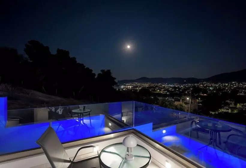 White Cliff Luxury Suites