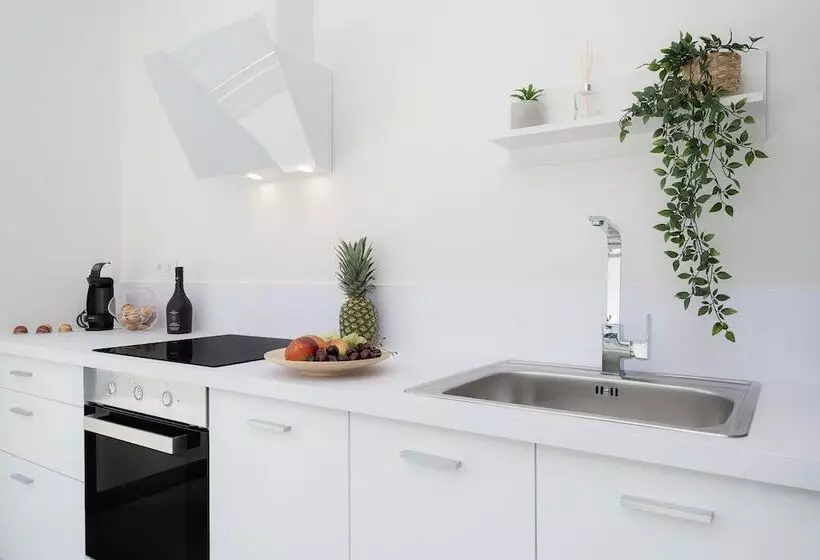 White Cliff Luxury Suites