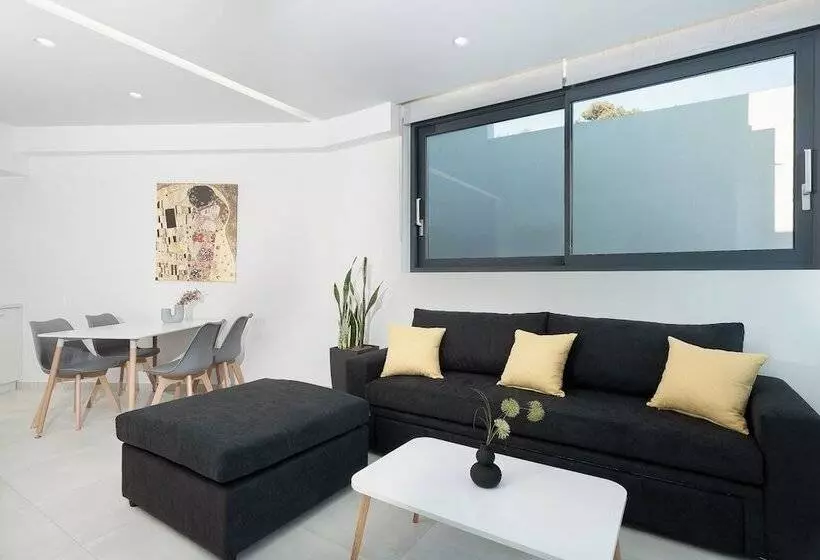 White Cliff Luxury Suites