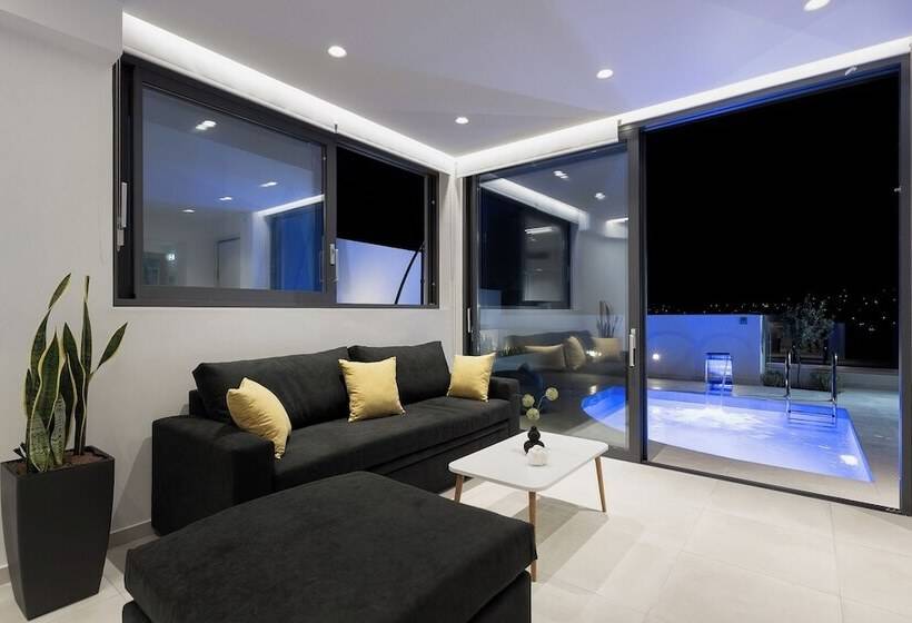 White Cliff Luxury Suites