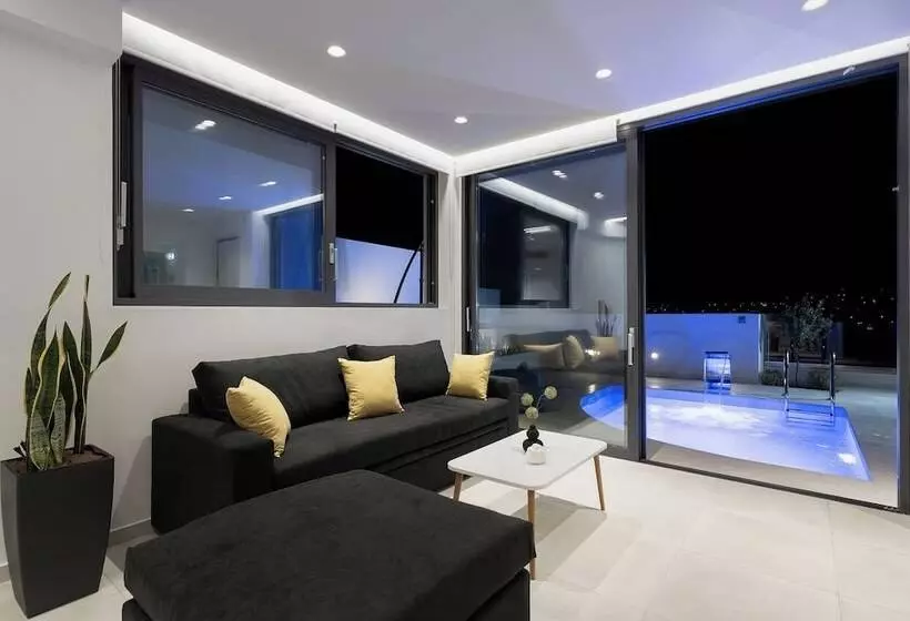 White Cliff Luxury Suites