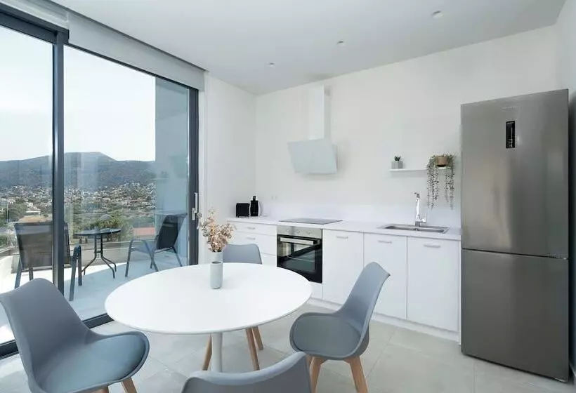 White Cliff Luxury Suites