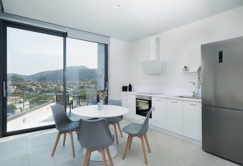 White Cliff Luxury Suites