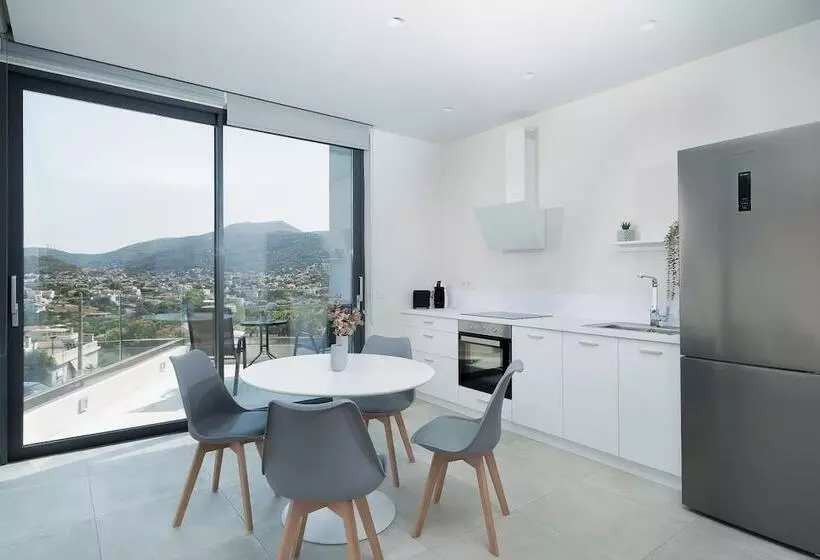 White Cliff Luxury Suites