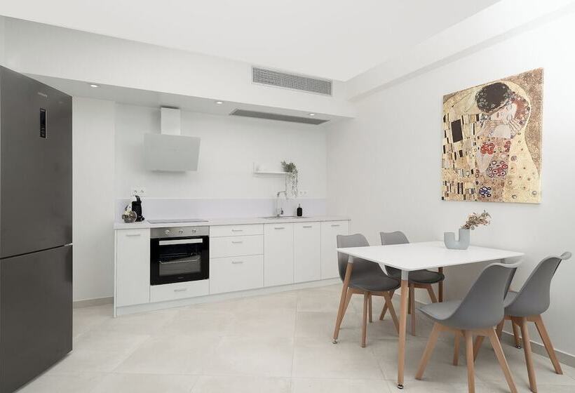 White Cliff Luxury Suites