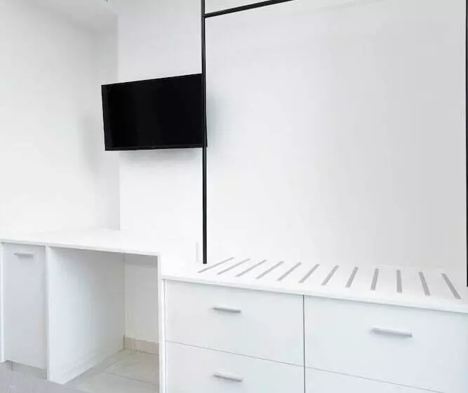 White Cliff Luxury Suites