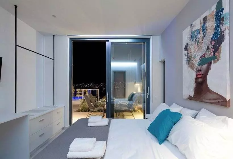 White Cliff Luxury Suites