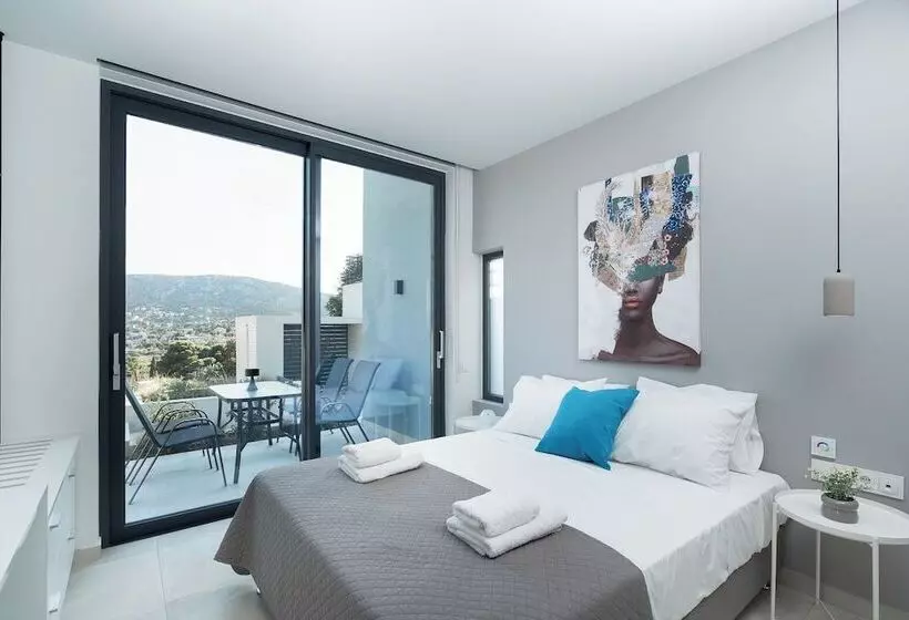 White Cliff Luxury Suites