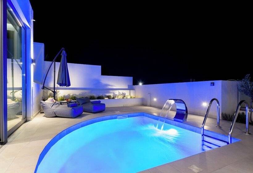 White Cliff Luxury Suites