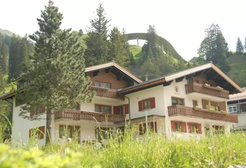 Hotelli Apartments Bischof