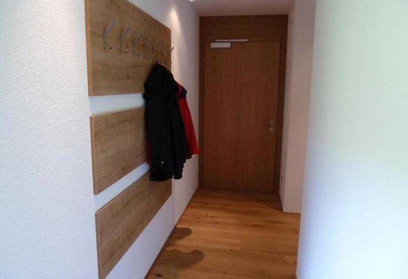 ホテル Apartments Bischof