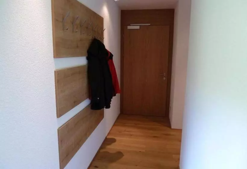 Hotelli Apartments Bischof