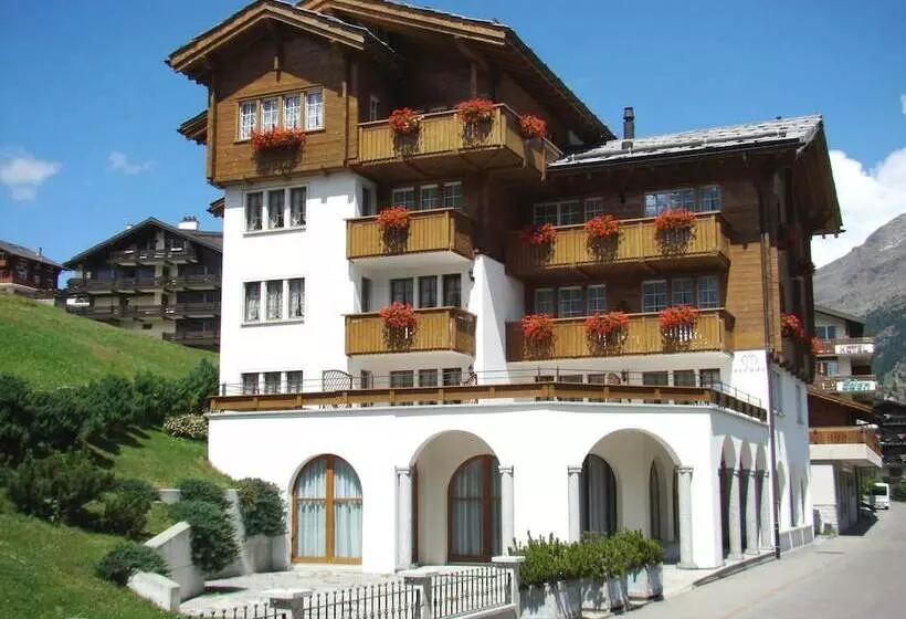 هتل Arcade Apartments
