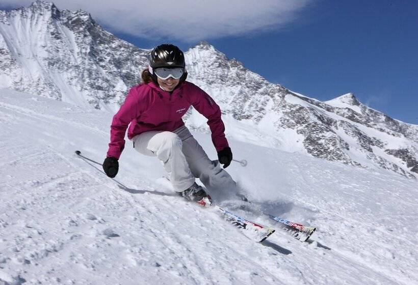 ホテル Arcade Apartments