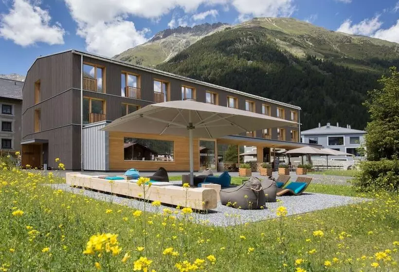Hotel Bever Lodge