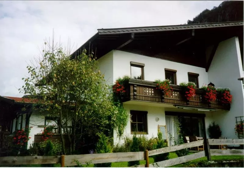 ホテル Ferienhaus Steidl