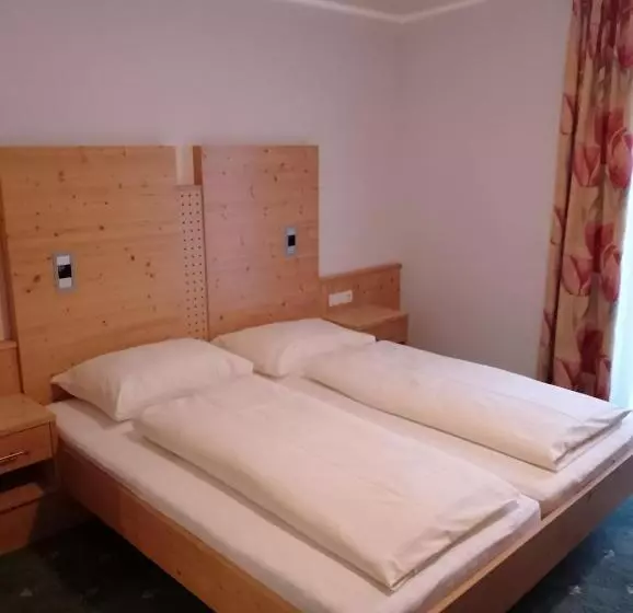 Hotelli Gasthof Hochspitz