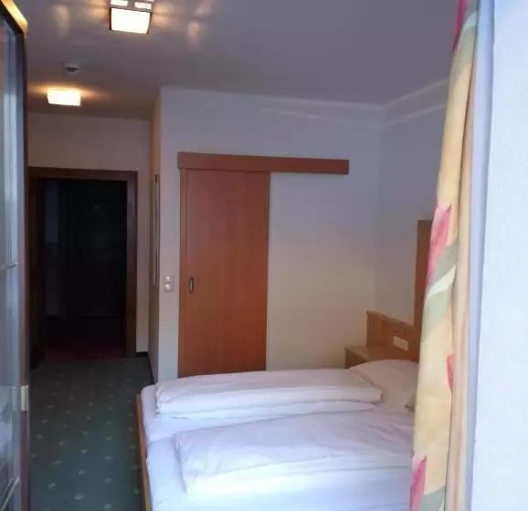 Hotelli Gasthof Hochspitz