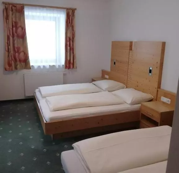 Hotelli Gasthof Hochspitz