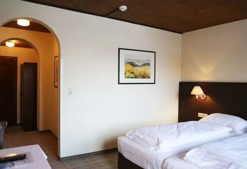 Hotelli Gasthof Pension Madseiterhof