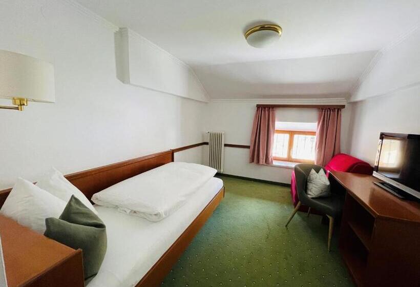 ホテル Gasthof Post St. Martin Am Tgb