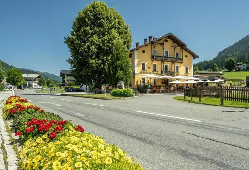 Hotelli Gasthof Post St. Martin Am Tgb