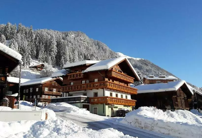 ホテル Gaestehaus Berger