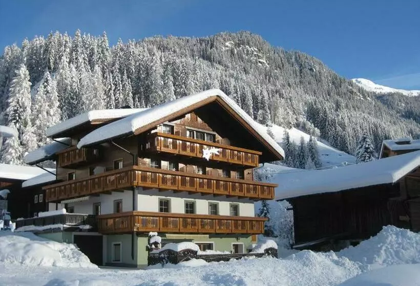 ホテル Gaestehaus Berger