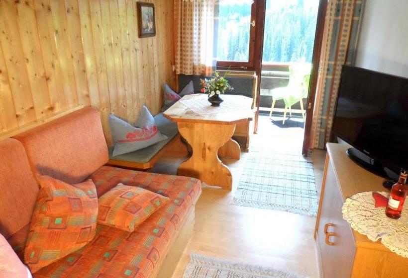 هتل Haus Brunneck