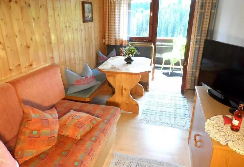 هتل Haus Brunneck