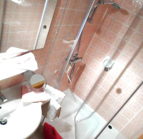 هتل Haus Brunneck