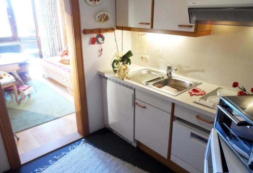 هتل Haus Brunneck