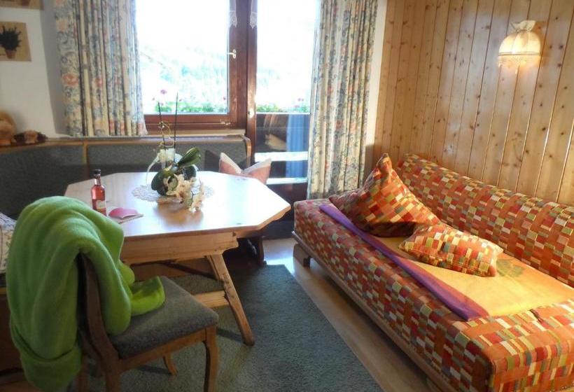 هتل Haus Brunneck