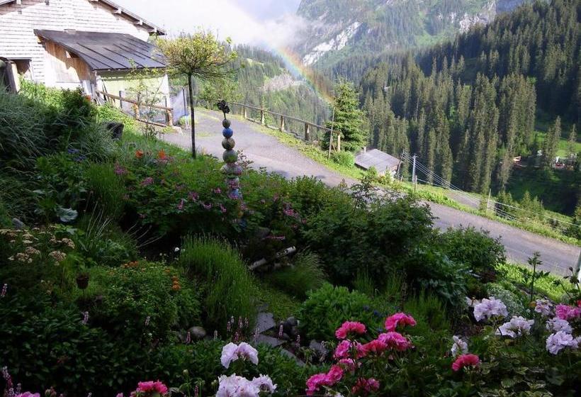 هتل Haus Brunneck