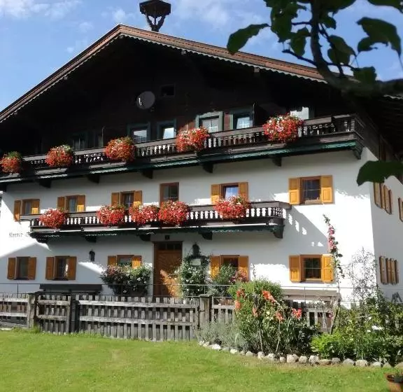 ホテル Karrerhof