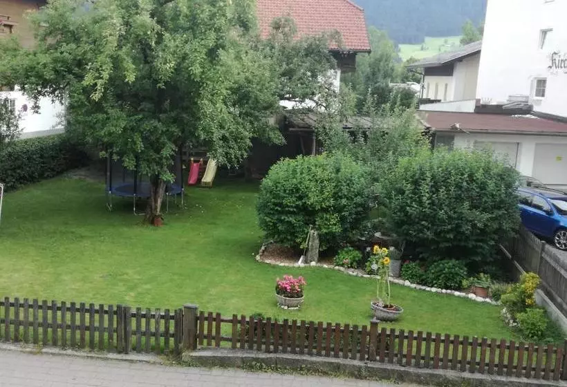 ホテル Karrerhof
