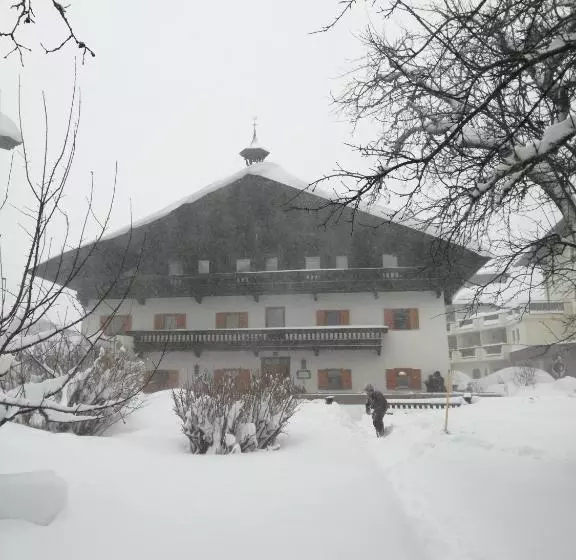 ホテル Karrerhof