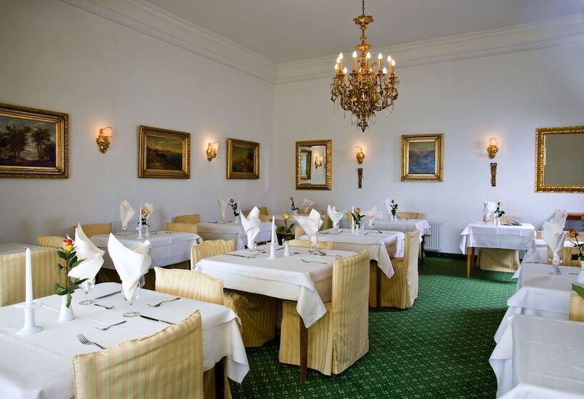 Отель Kurhaus Dr. Petershofer