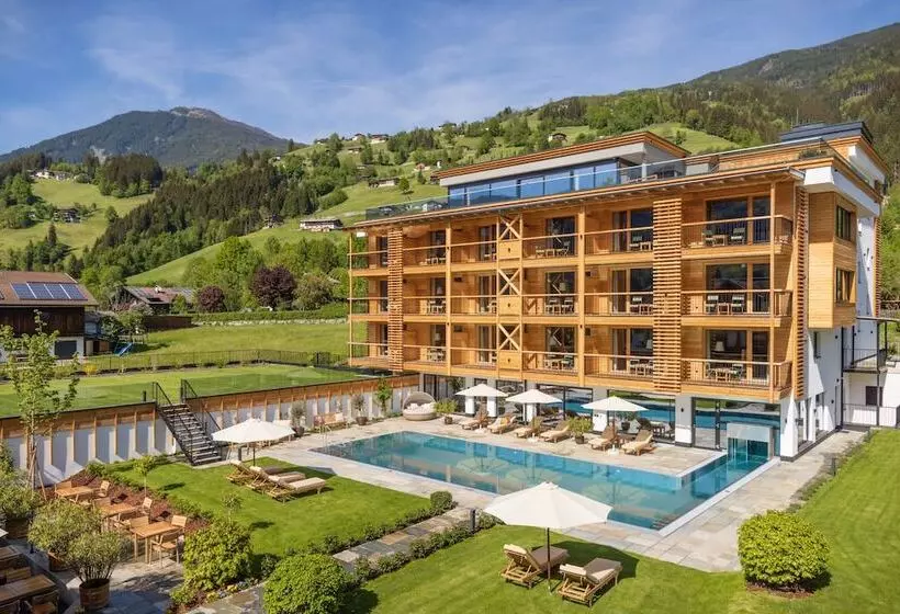 Hotelli Natur Resort Rissbacher