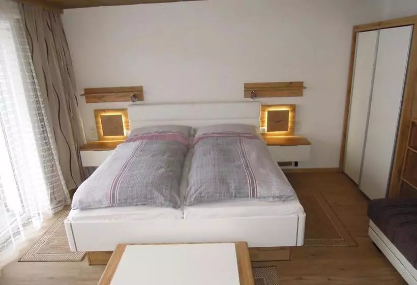 هتل Salvesenheim